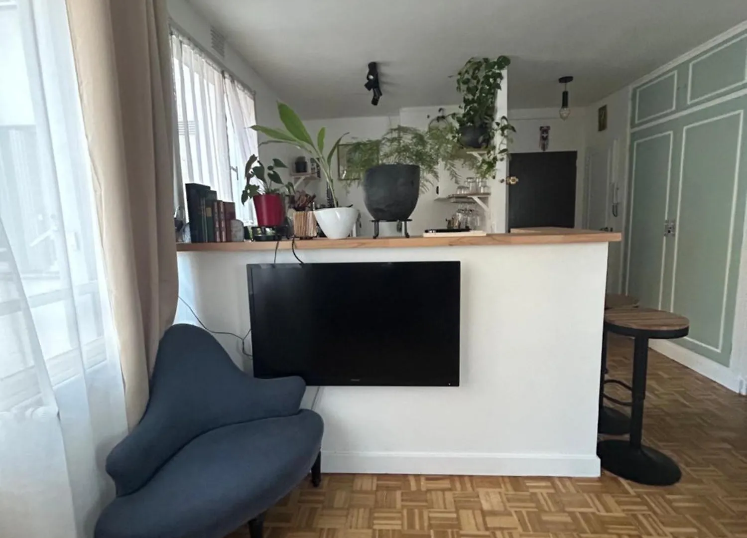 Grand Appartement 2 Pieces Dans Le 20Eme A Paris Apartment