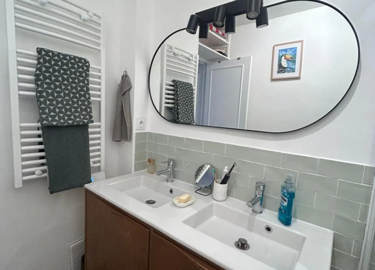 Grand Appartement 2 Pieces Dans Le 20Eme A פריז