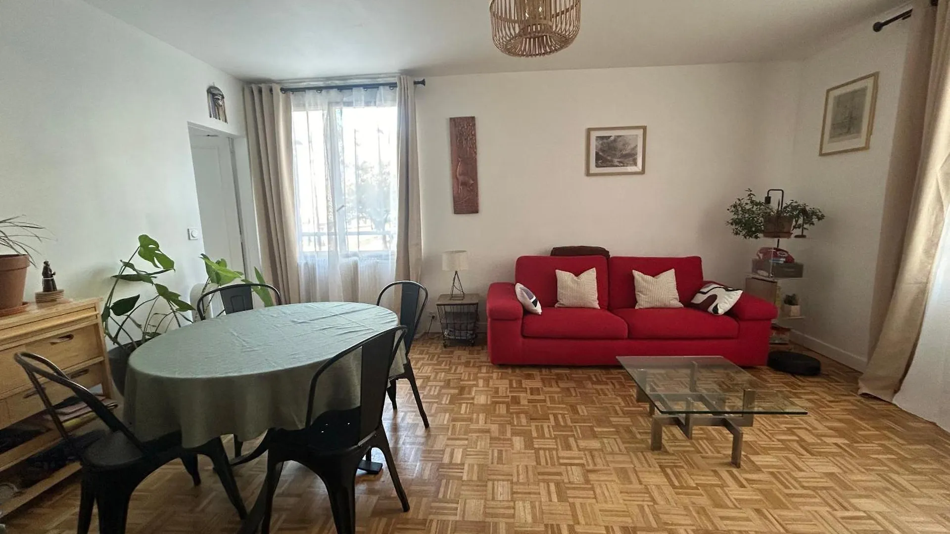 Grand Appartement 2 Pieces Dans Le 20Eme A פריז