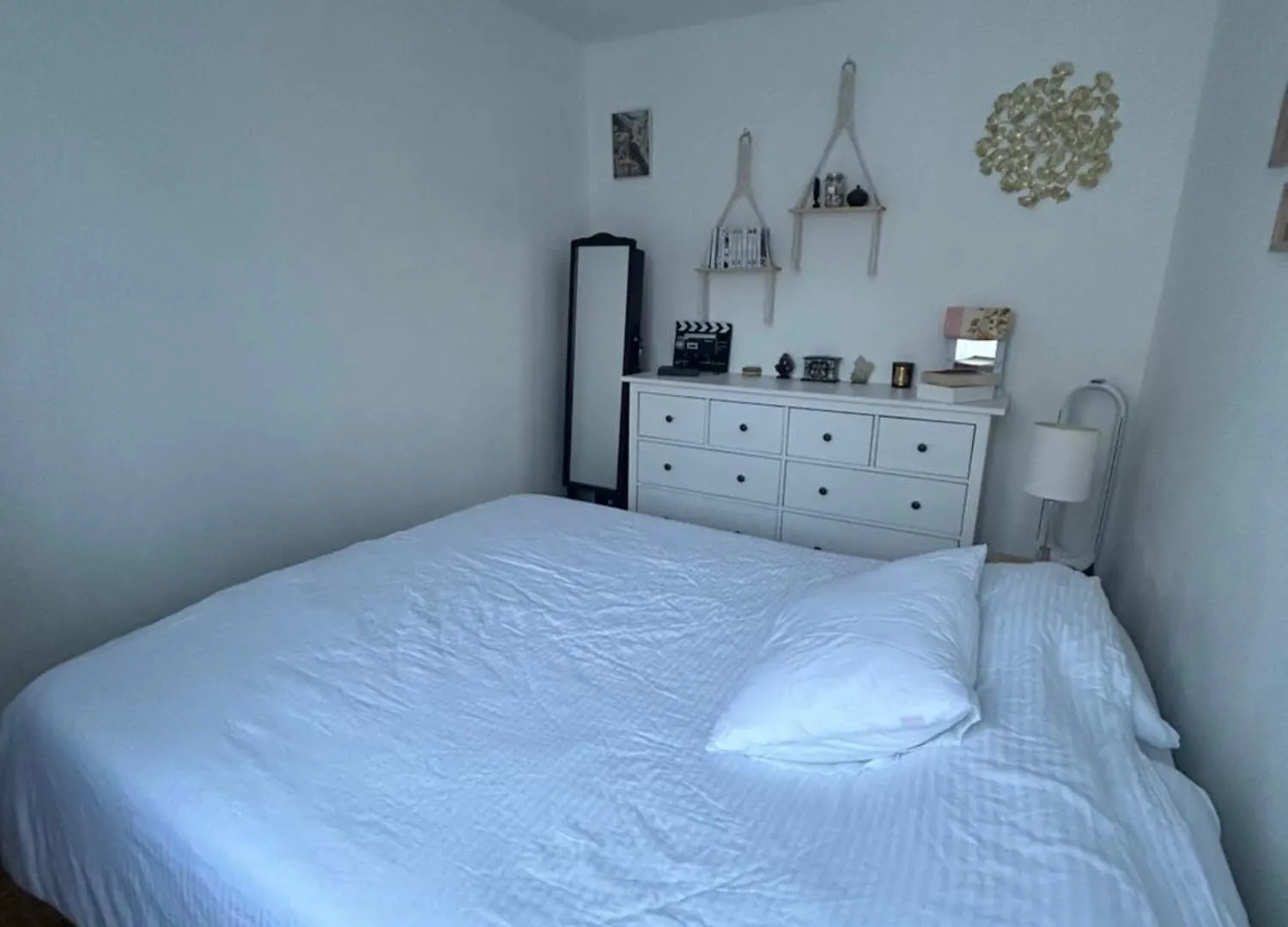 Grand Appartement 2 Pieces Dans Le 20Eme A Paris France